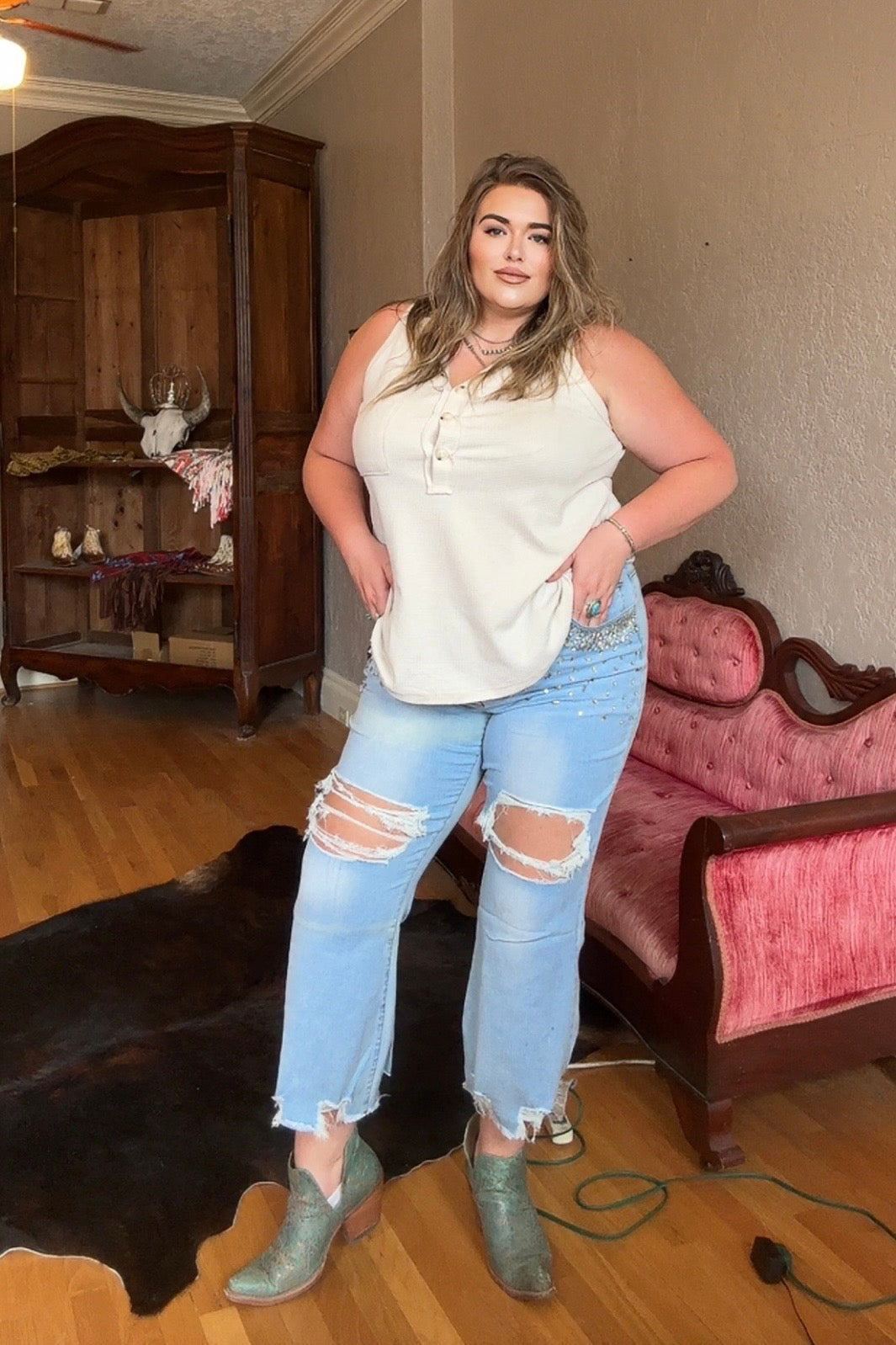 Rhinestone Crop Flare Jeans (PLUS)