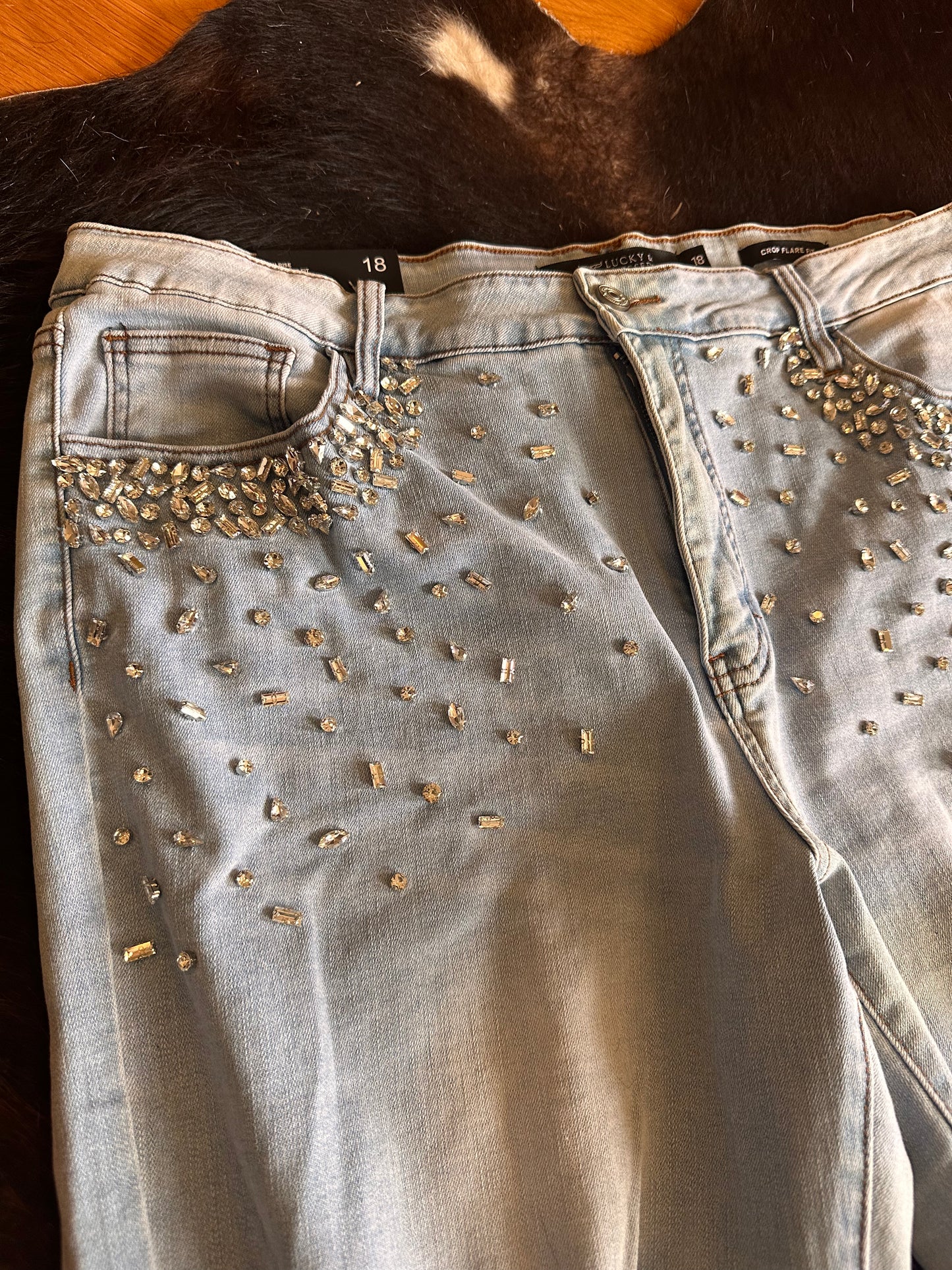 Rhinestone Crop Flare Jeans (PLUS)