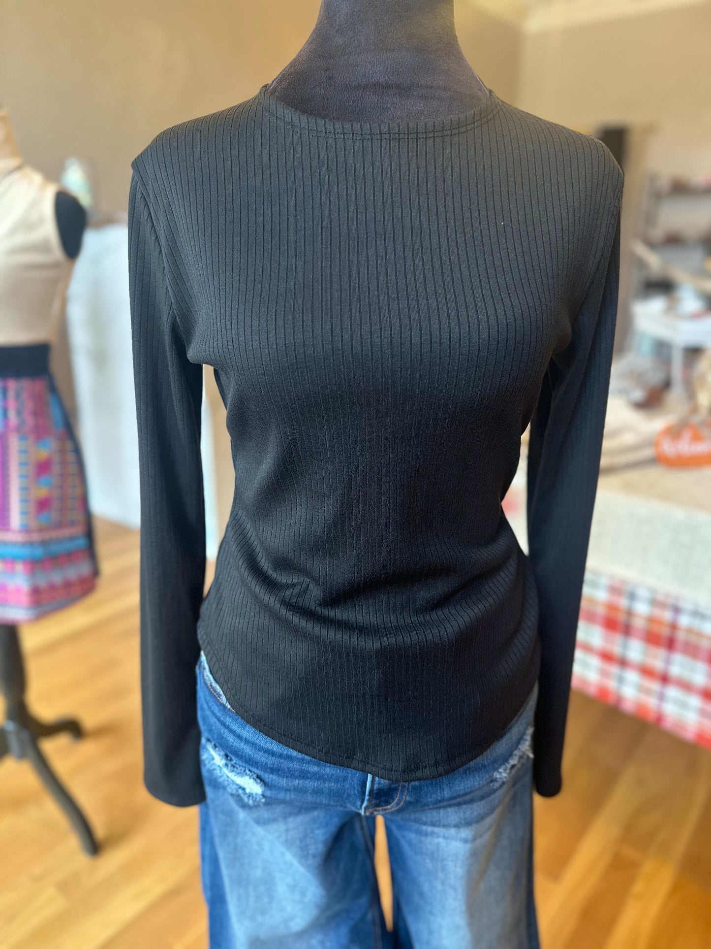 Black Ribbed Hem Top