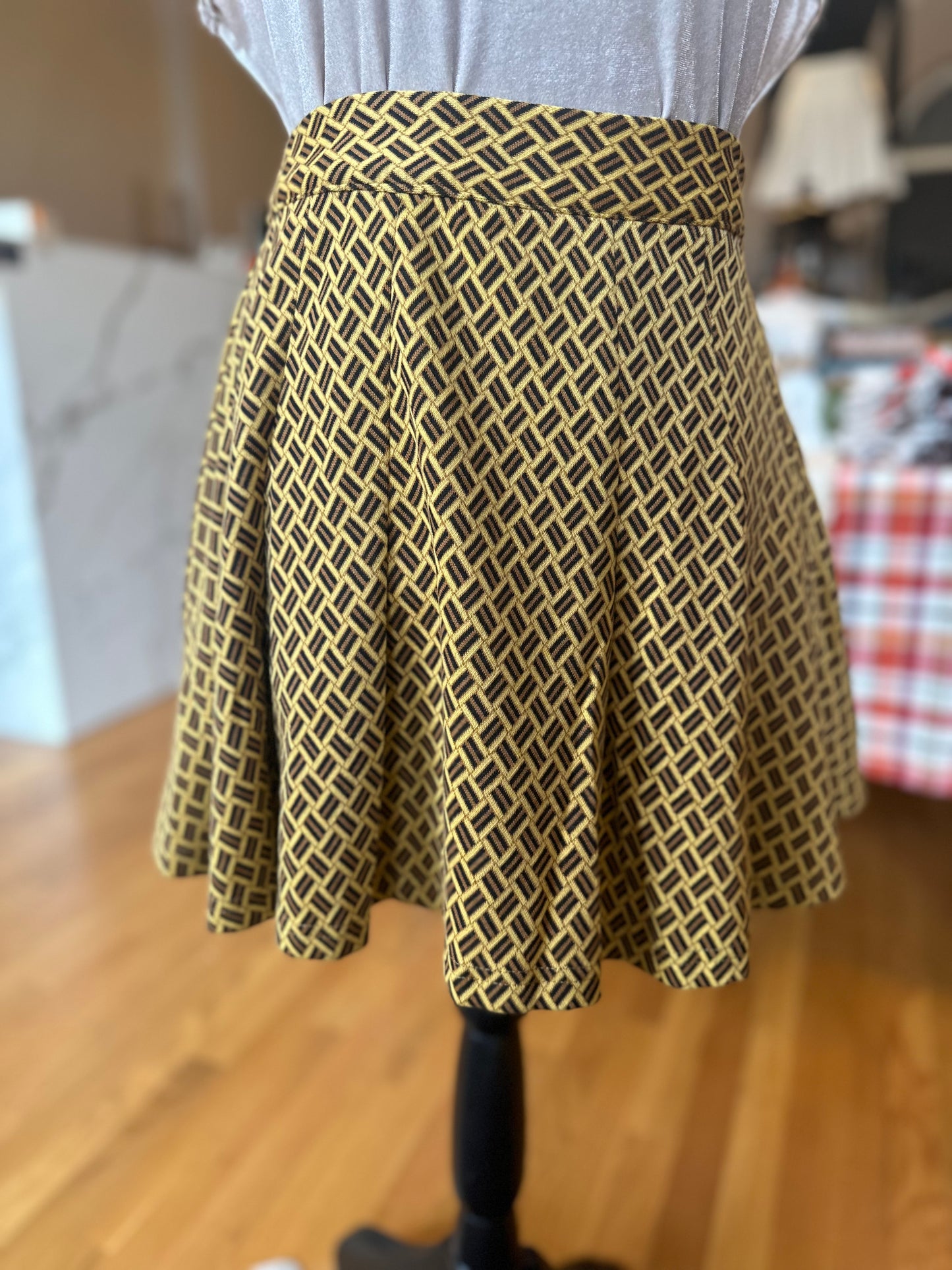 Black / Yellow Pleated Skirt