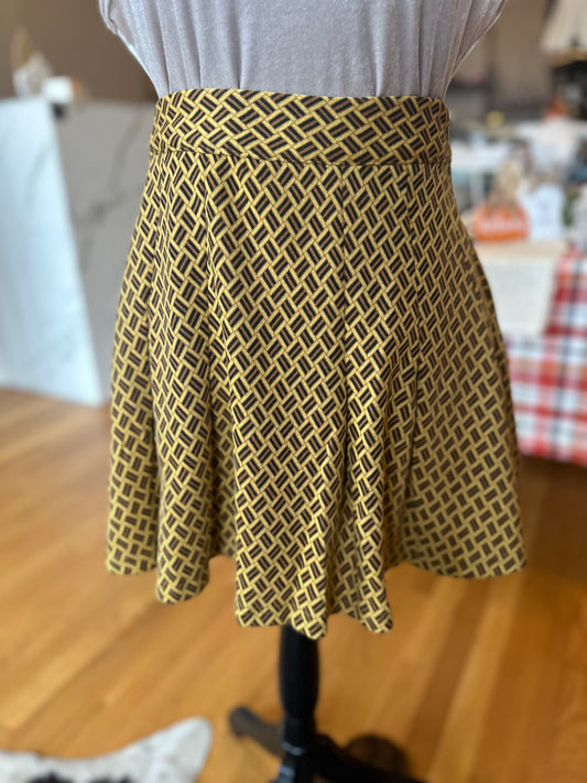 Black / Yellow Pleated Skirt